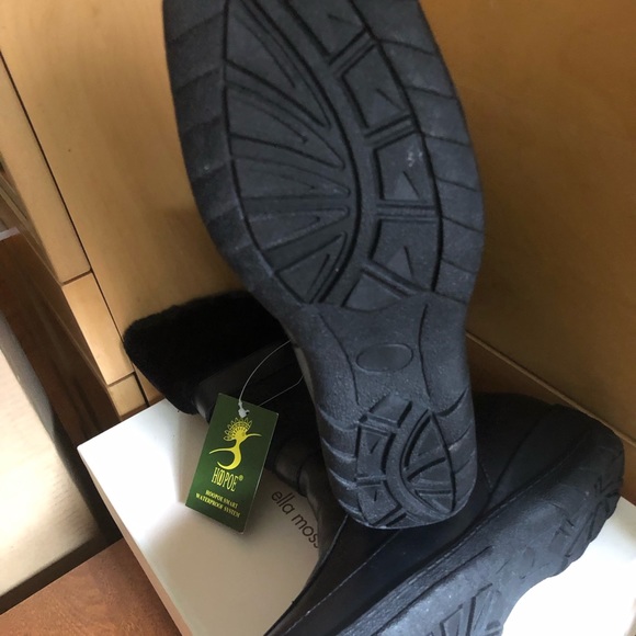 NWT Hoopoe warm winter boots with faux fur, size 8.5 and 9.5  W(2E), $85 - Picture 8 of 8